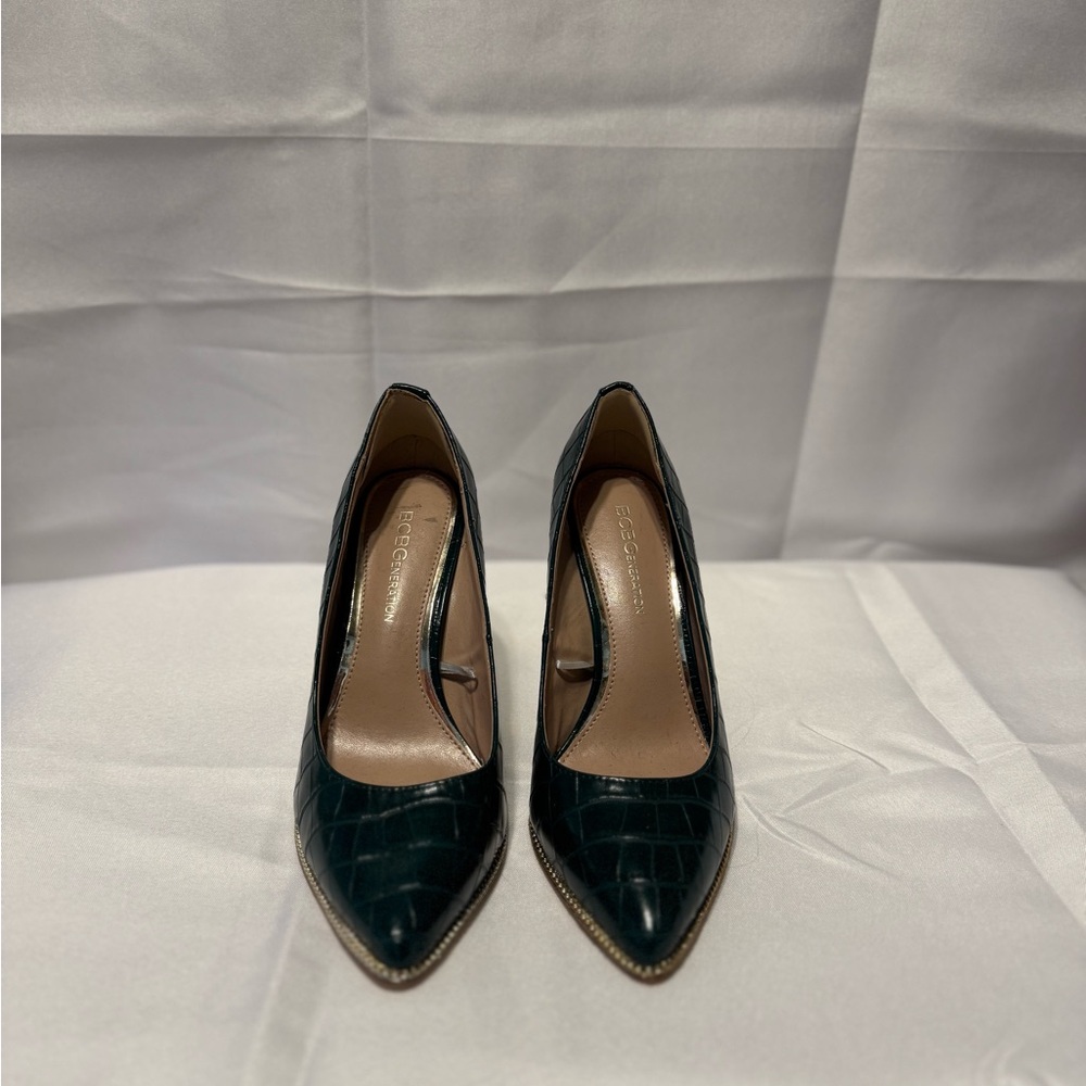 Bcbgeneration Dark Green Crocodile Pattern Heels - image 1